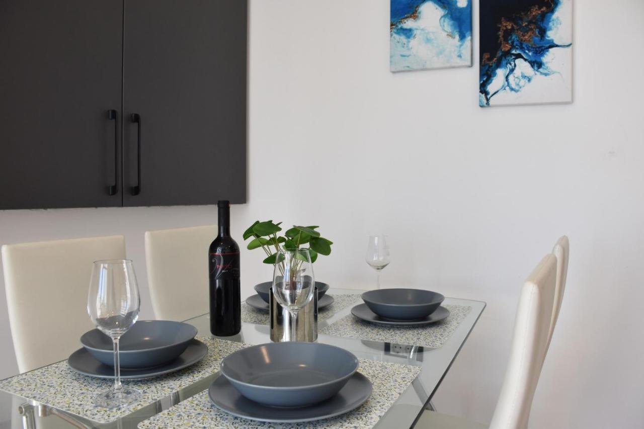 Apartman Lucana Apartment Tribunj  Bagian luar foto